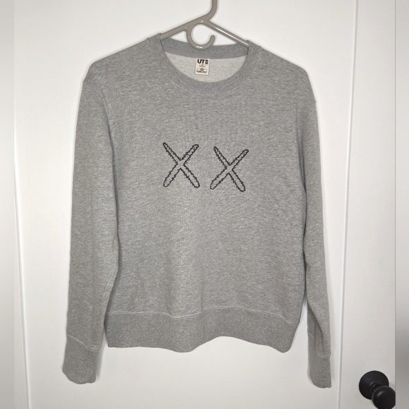 Uniqlo x Kaws Sesame Street XX Crewneck Sweatshirt Gray - XS Unisex - Picture 1 of 9